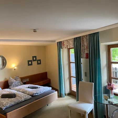 Gaestehaus Altes Faehrhaus *