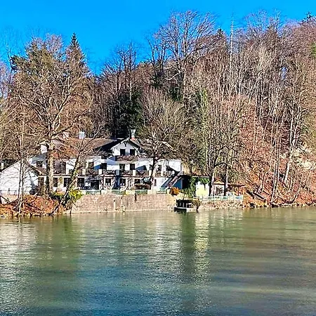 Gaestehaus Altes Faehrhaus Otel