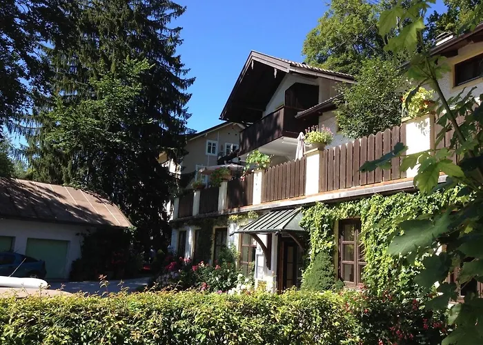 Gaestehaus Altes Faehrhaus * Bad Tölz